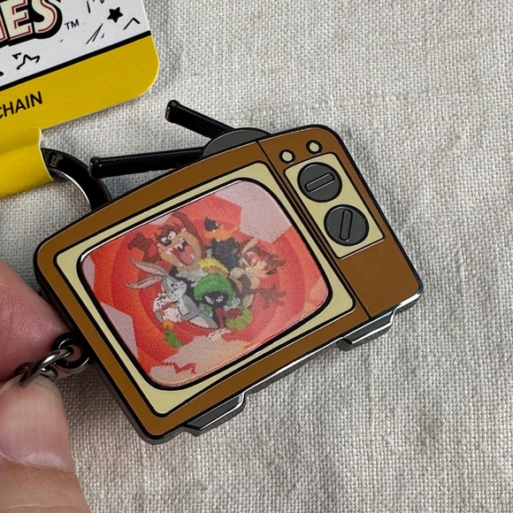 Loungefly Looney Tunes Lenticular TV Keychain - New, Sealed - Picture 4 of 10